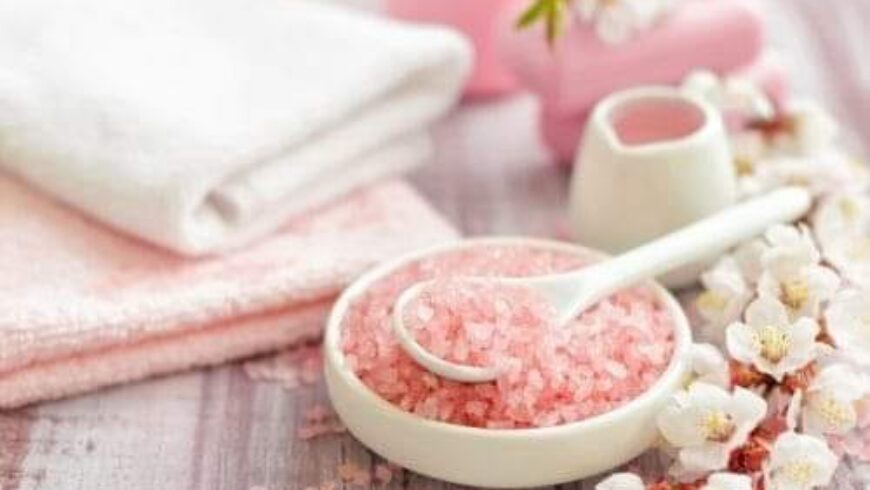 I BENEFICI “ESTETICI” DEL SALE ROSA DELL’HIMALAYA